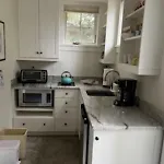 New Luxe Studio Cleveland Park Near Zoo